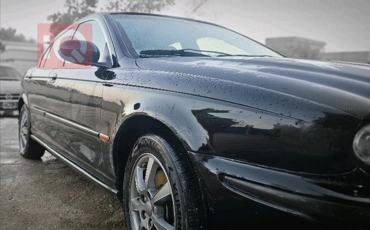 جاگوار X-Type